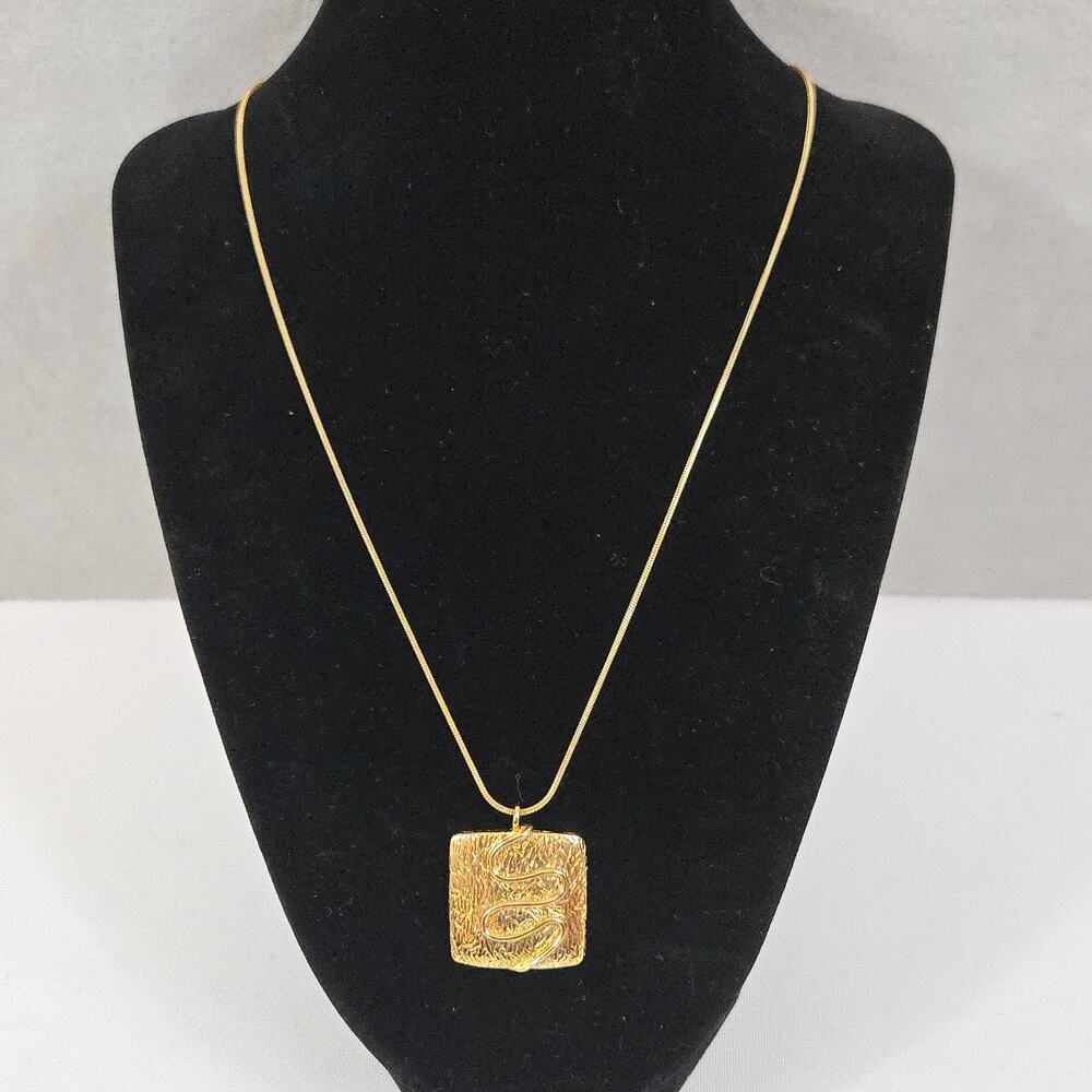Vintage Geometric Wavy Square Gold-Toned Pendant Necklace and Chain